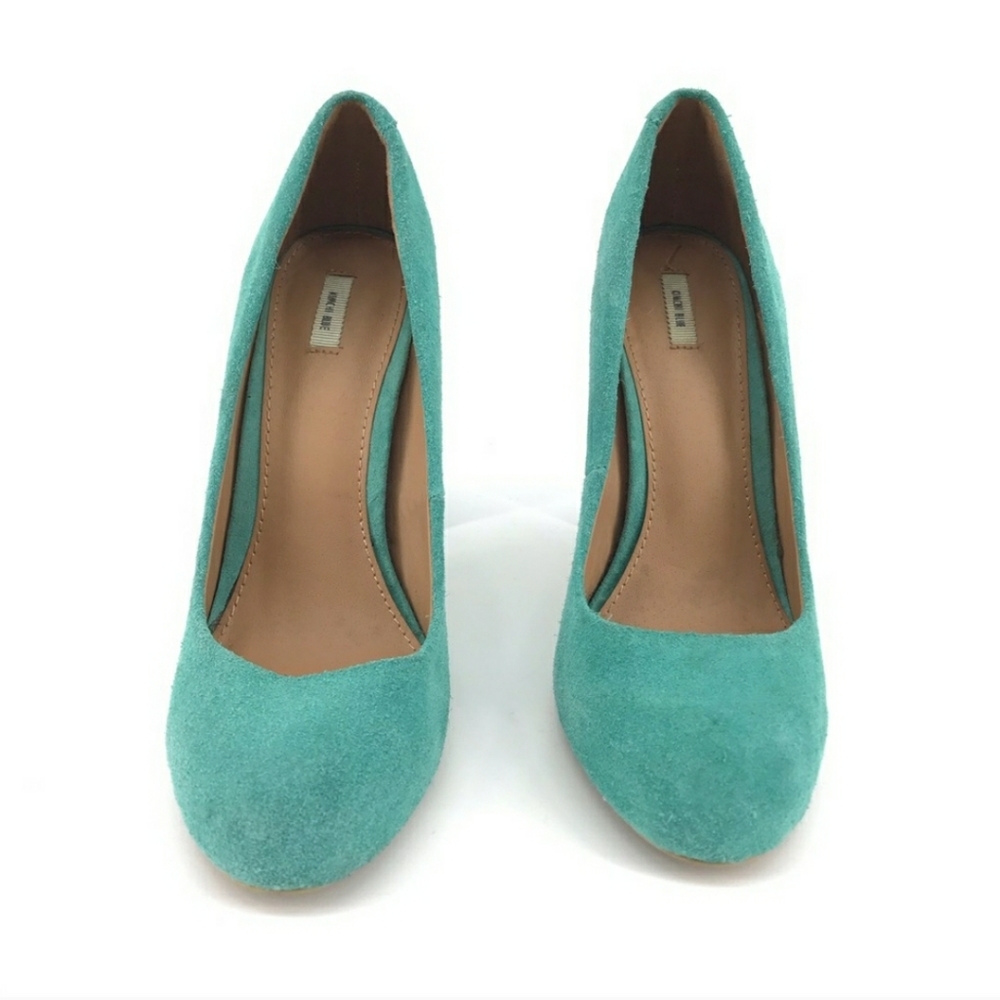 Kimchi Blue Round Toe Chunky Heel Pumps Size 8.5
